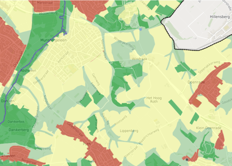 (Munstergeleen en Windraak) Het oudere deel van Munstergeleen ligt in een kuil en heeft soms wateroverlast. De noord- en zuidzijde zijn meer dan 30 jaar oud en ervaren geen wateroverlast. Toch zijn ze helemaal â€˜geelâ€™, ze hebben dus een norm voor akkerbouw (1:25). Windraak ligt bovenop een heuvel. Waarom geldt daar een norm van 1:25 en geen norm van 1:100?